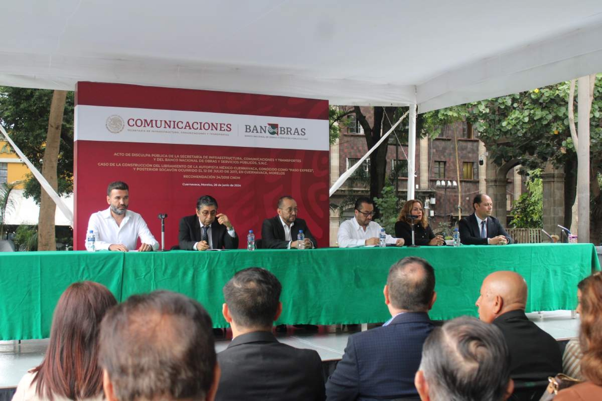 Ofrecen disculpa pública a víctimas de Paso Exprés