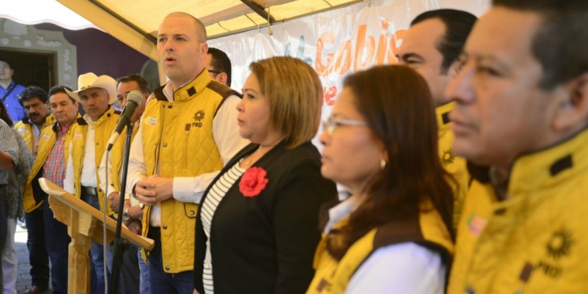 Presentan dirigente estatal del PRD y diputados propuestas de reforma electoral