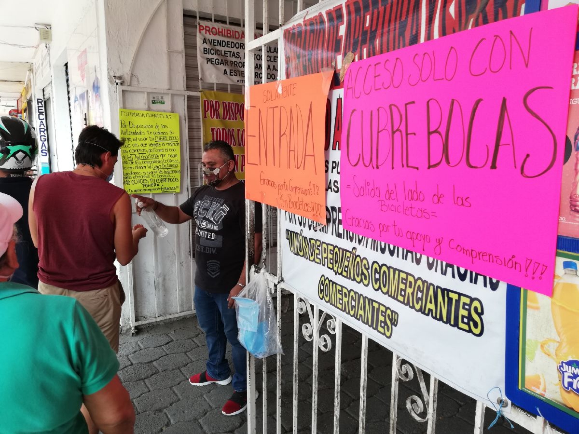 Locatarios de plazas Lido y Degollado, en quiebra