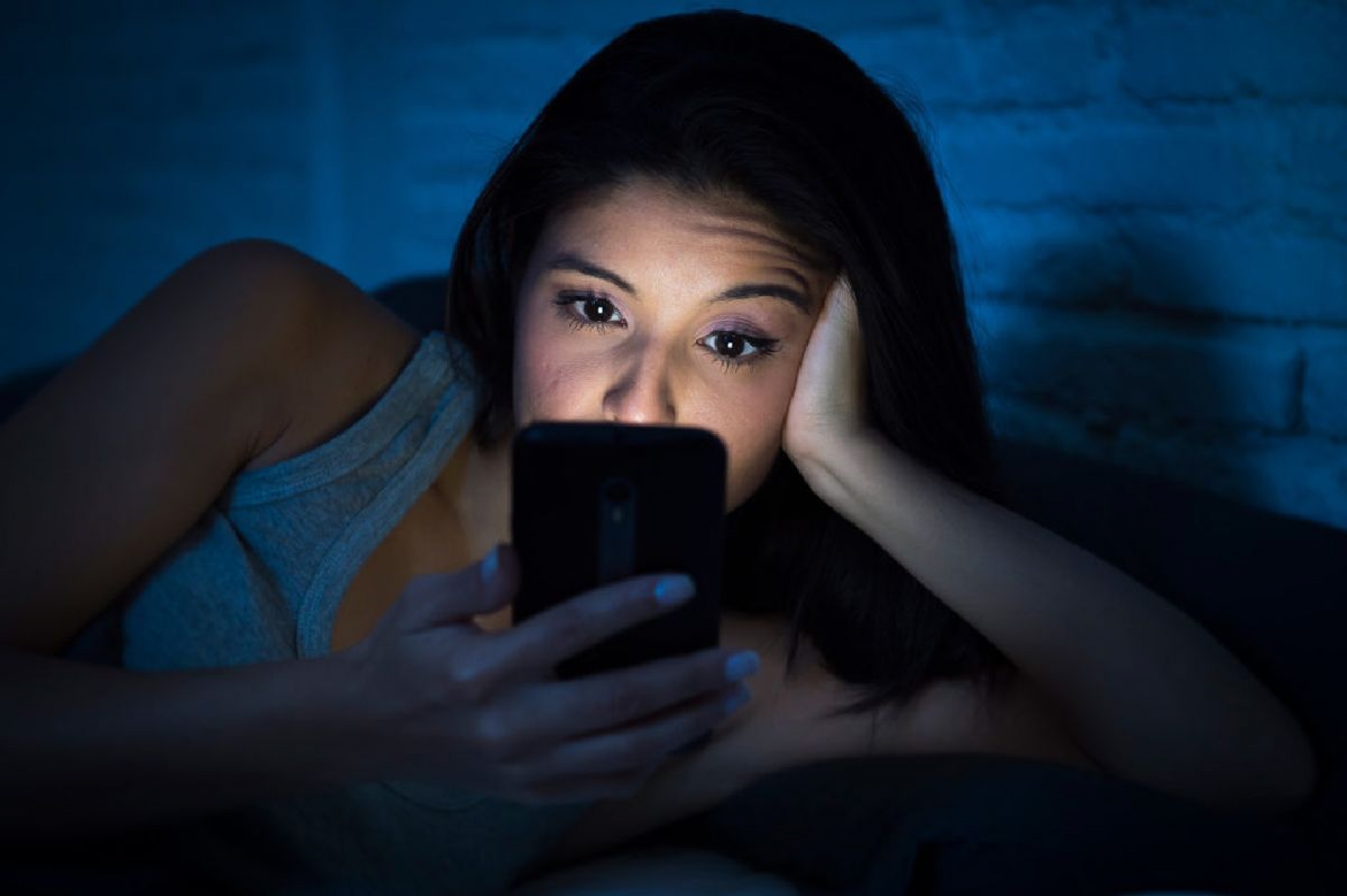 Síndrome de ojo seco, asociado a uso de dispositivos electrónicos