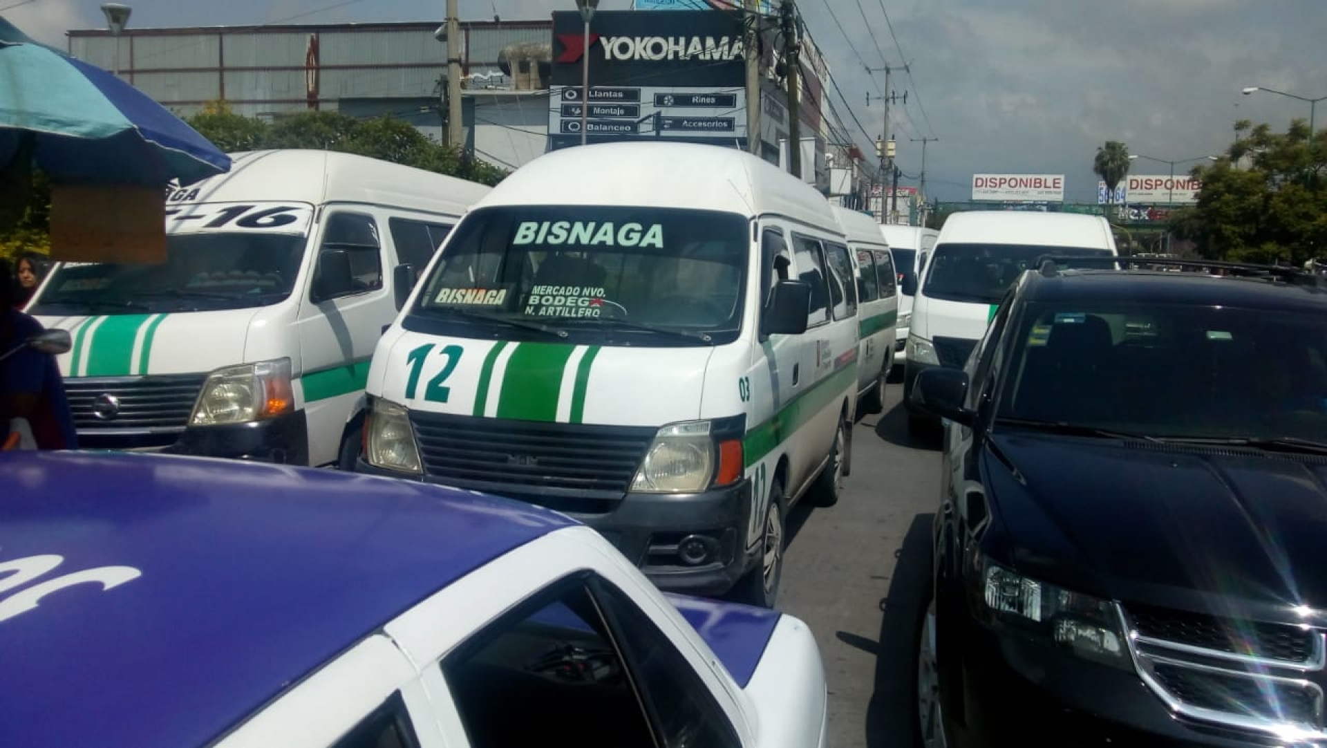 Se manifiestan transportistas de Cuautla en la SMyT