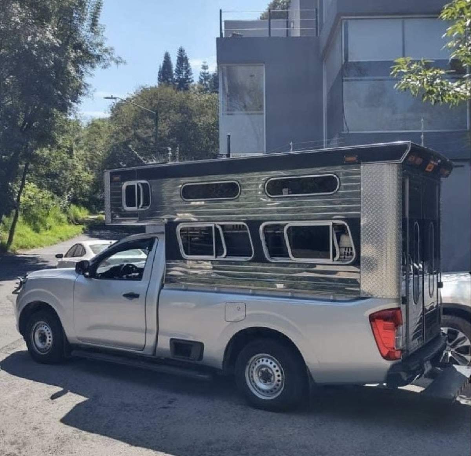 Se robaron una camioneta en Huitzilac