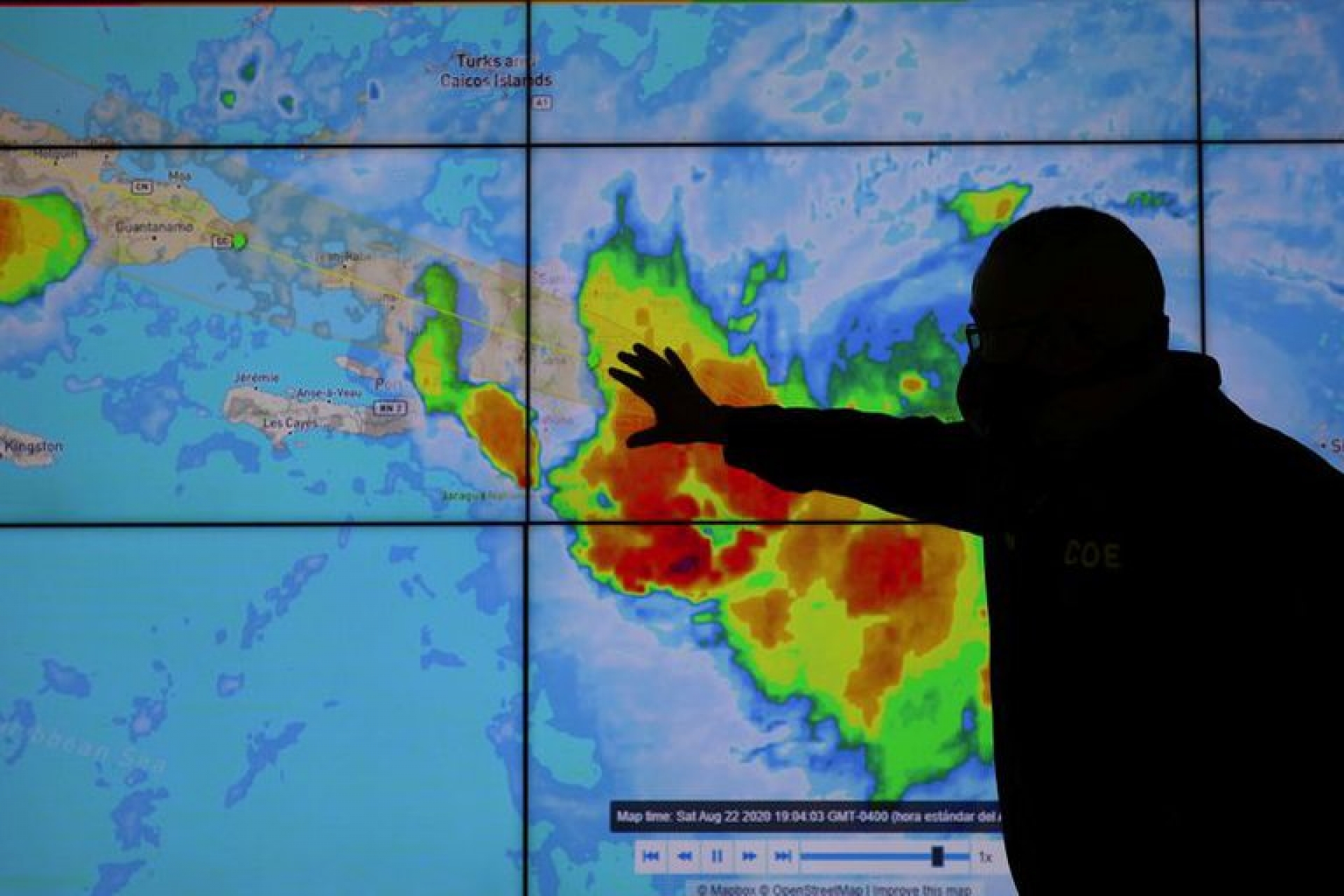 Huracán Laura obligó a evacuar a 400.000 personas en Estados Unidos y amenaza la costa del Golfo de México