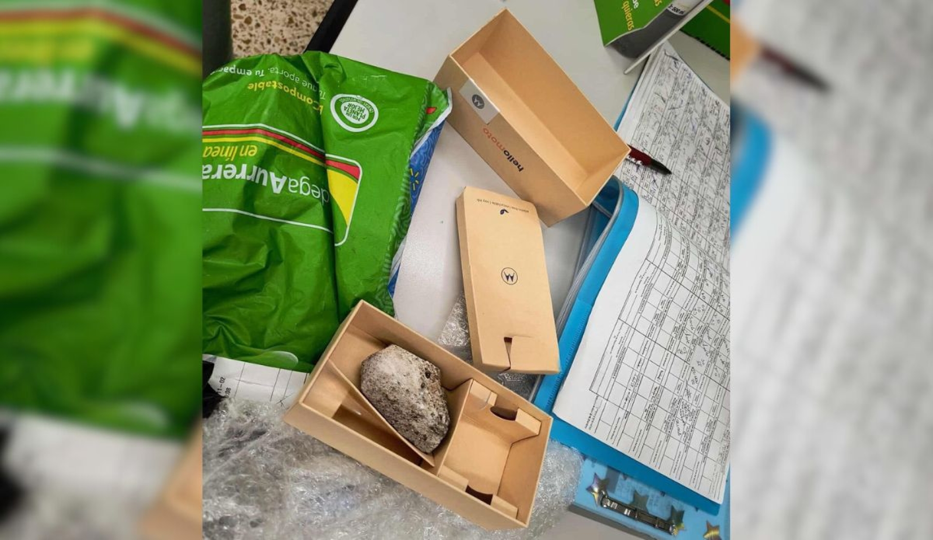 Viral: compraron celulares y recibieron cajas con piedras en tienda de cuernavaca