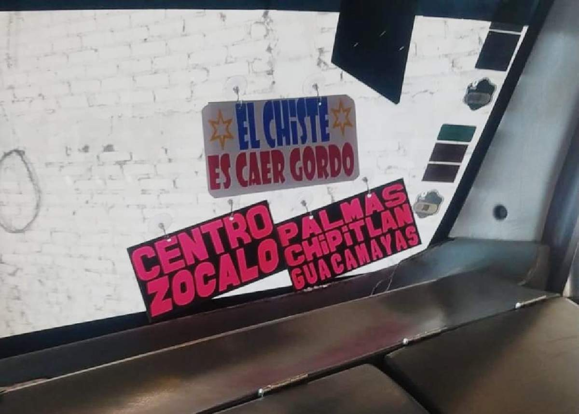 Operadores de la Ruta 1 aplican descuentos a estudiantes