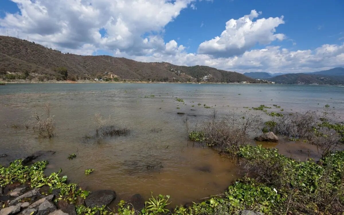 Cutzamala sigue secándose, pese a 'bombardeo' de nubes