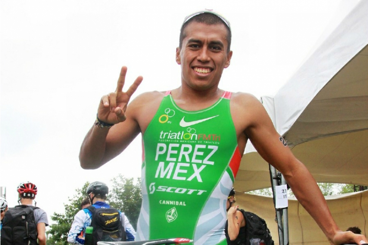 Irving Pérez, campeón del Triatlón Xel-Há 2017