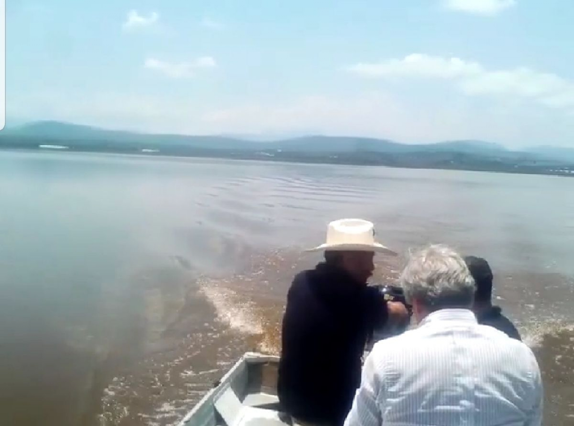 Pescadores de Cotetelco ya tienen una lancha de rescate