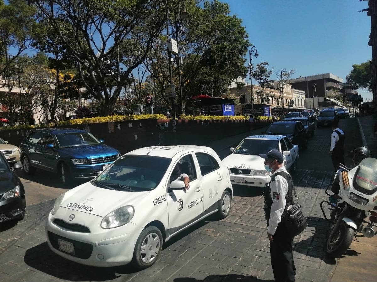 Dueños de taxis se quedan sin choferes