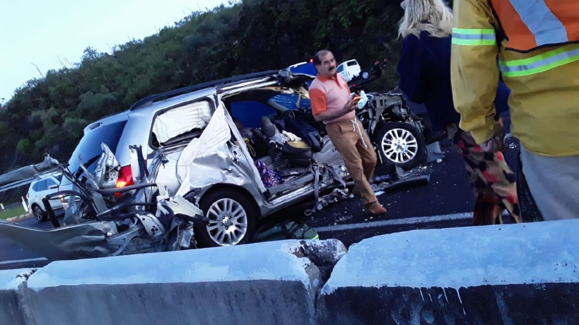 Se impacta camioneta contra tráiler en la México-Acapulco