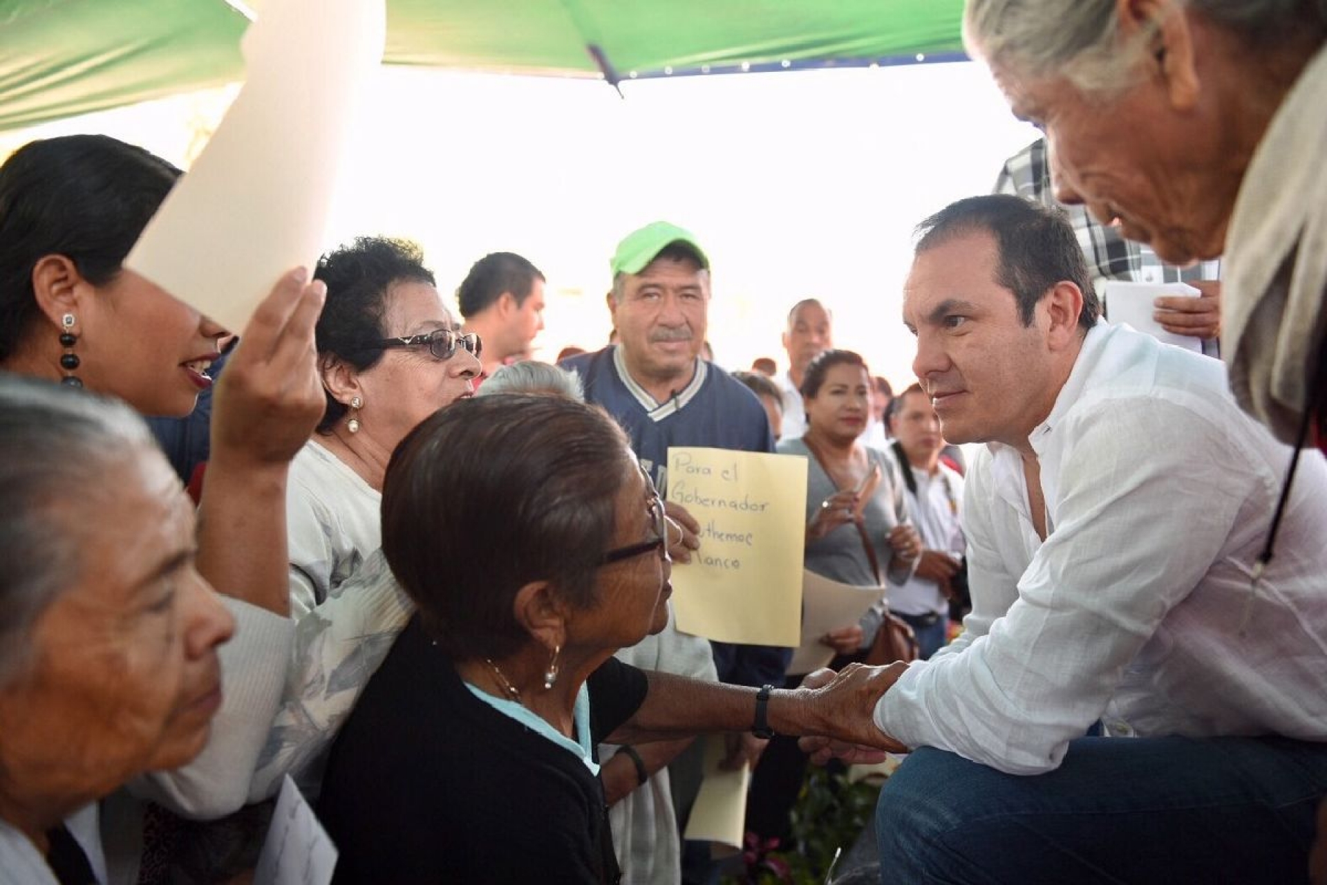 Confían ciudadanos en la palabra de Cuauhtémoc Blanco