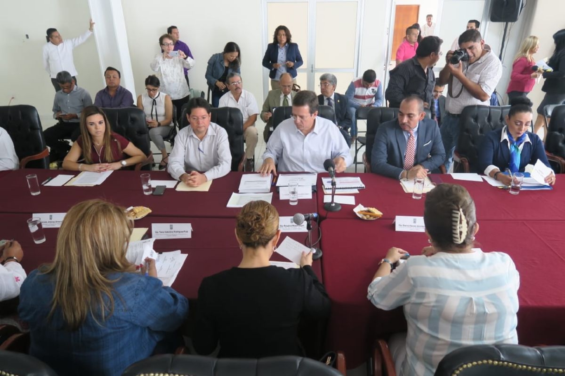 Exfuncionarios se niegan a pagar al Instituto de Crédito