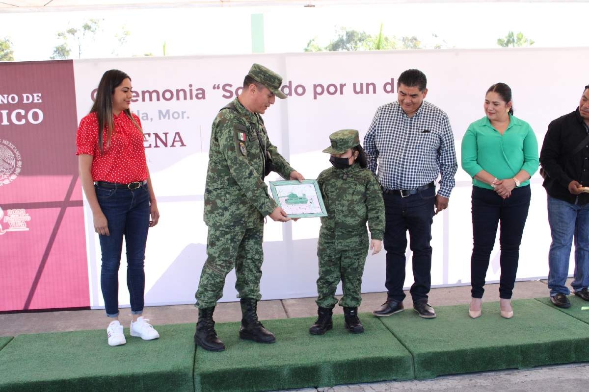 Nombran Soldado Solidario a niña de Yecapixtla