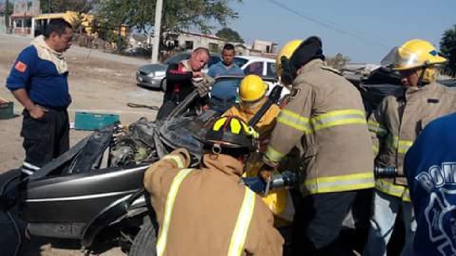 Imparten curso de capacitación sobre extracción vehicular en Coatlán de Río
