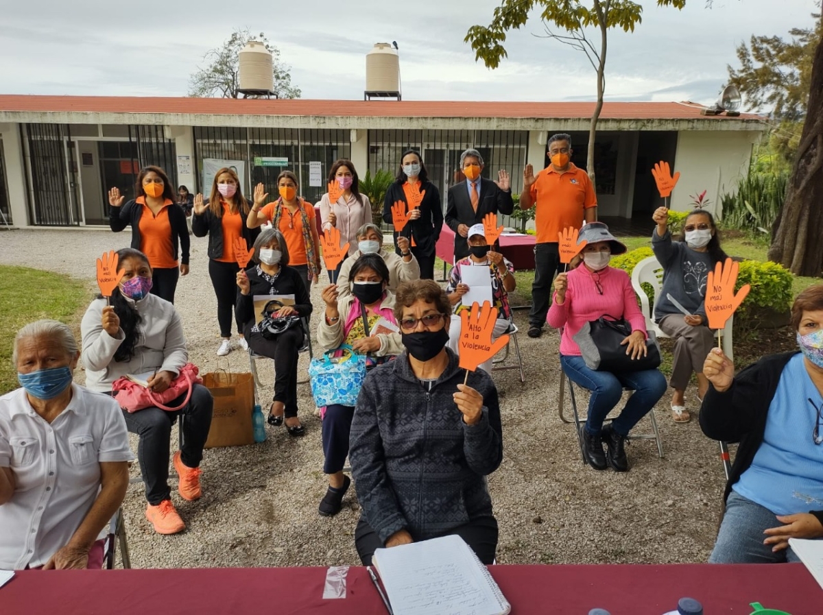 Conmemoran el 'Día Naranja' en Cuernavaca; empoderan a la mujer con servicios gratuitos
