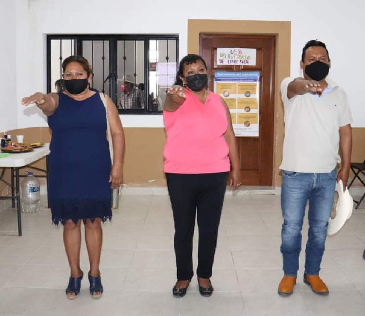 Toman protesta ayudantes municipales de tres colonias