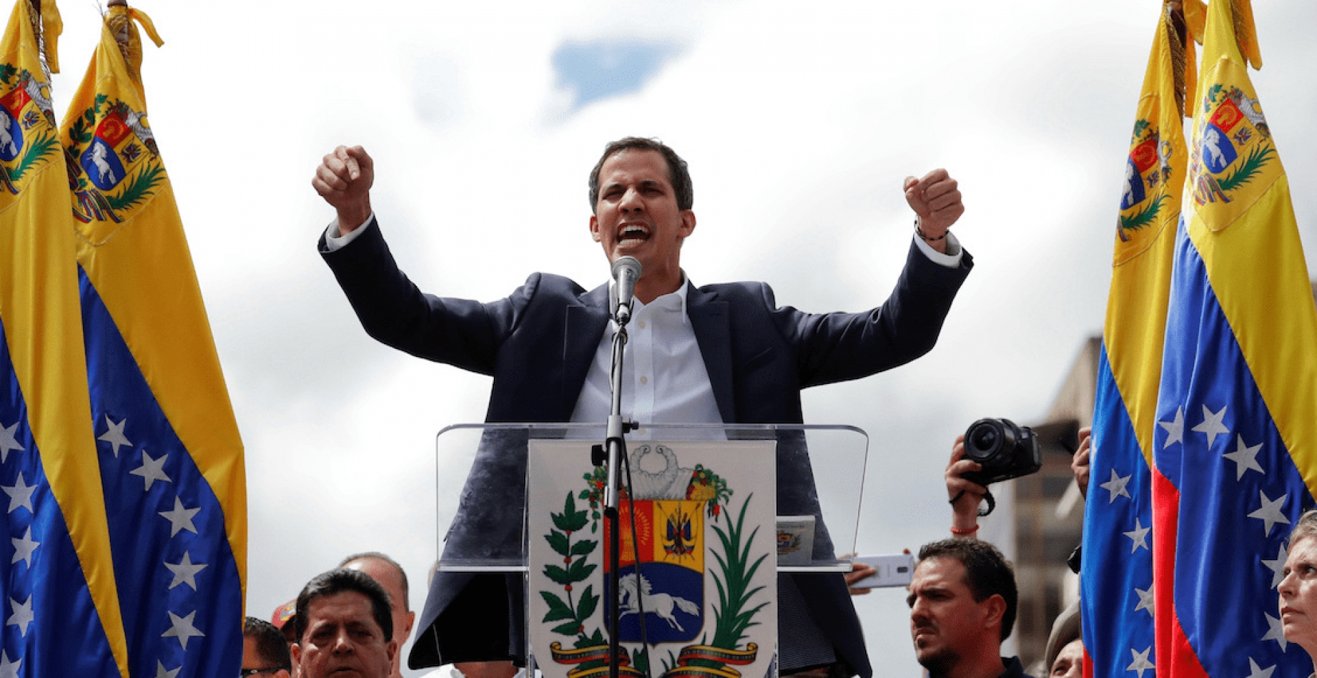 Líder opositor se autoproclama 'presidente encargado de Venezuela'