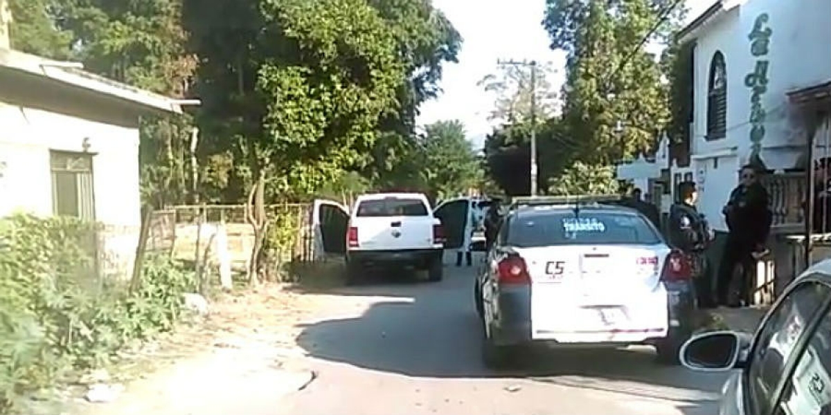 Lo Último: Tras balacera en Tlaltizapán, muere una persona y hieren a otra