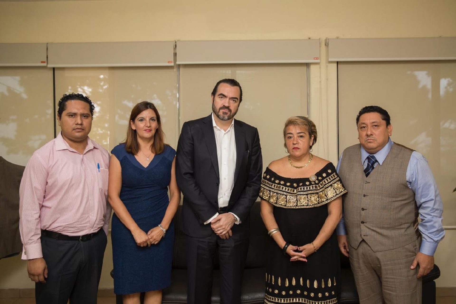Acompañan Ejecutivo y FGE a familiares de víctimas