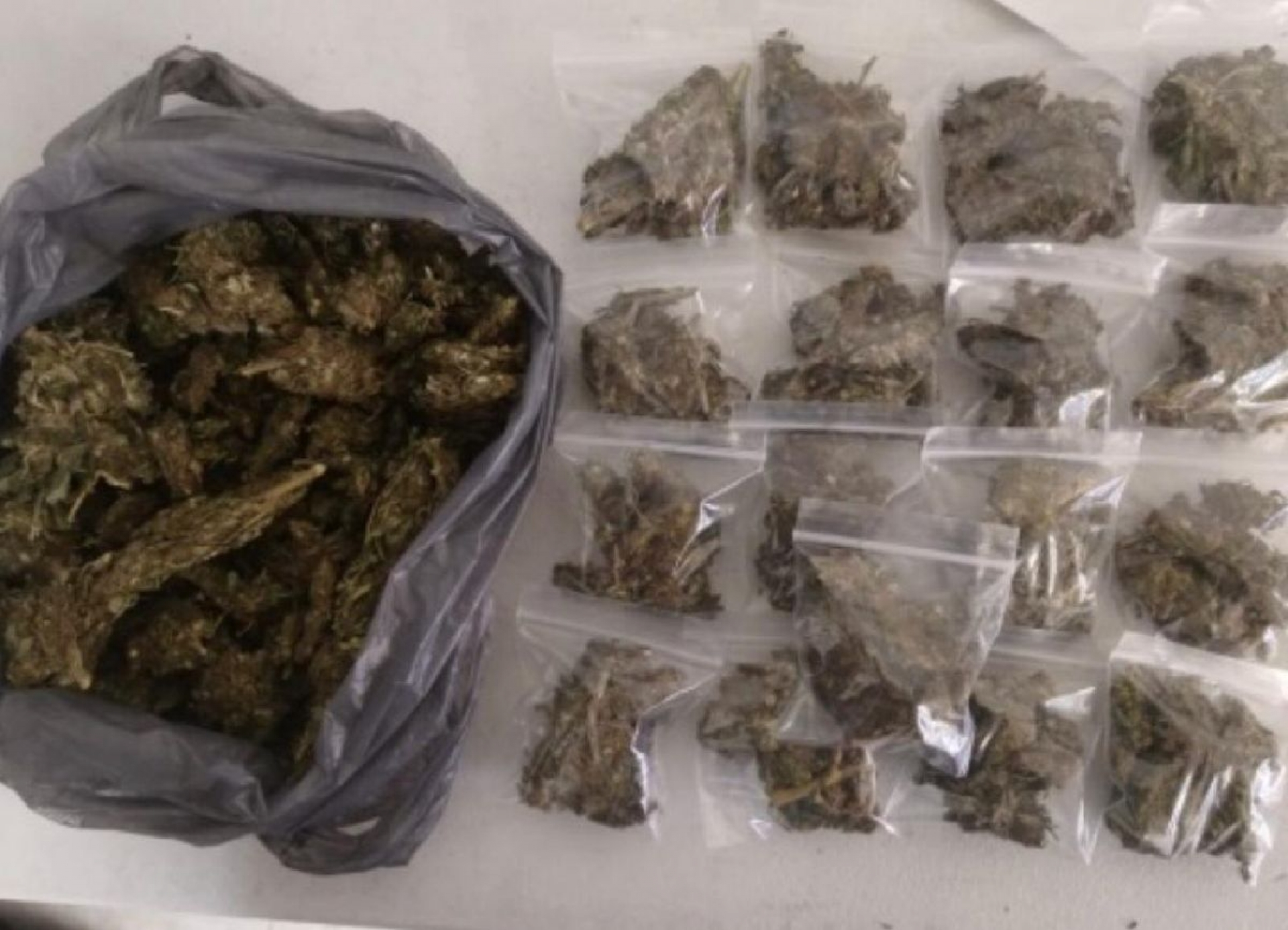 Vinculan a proceso a dos presuntos narcomenudistas