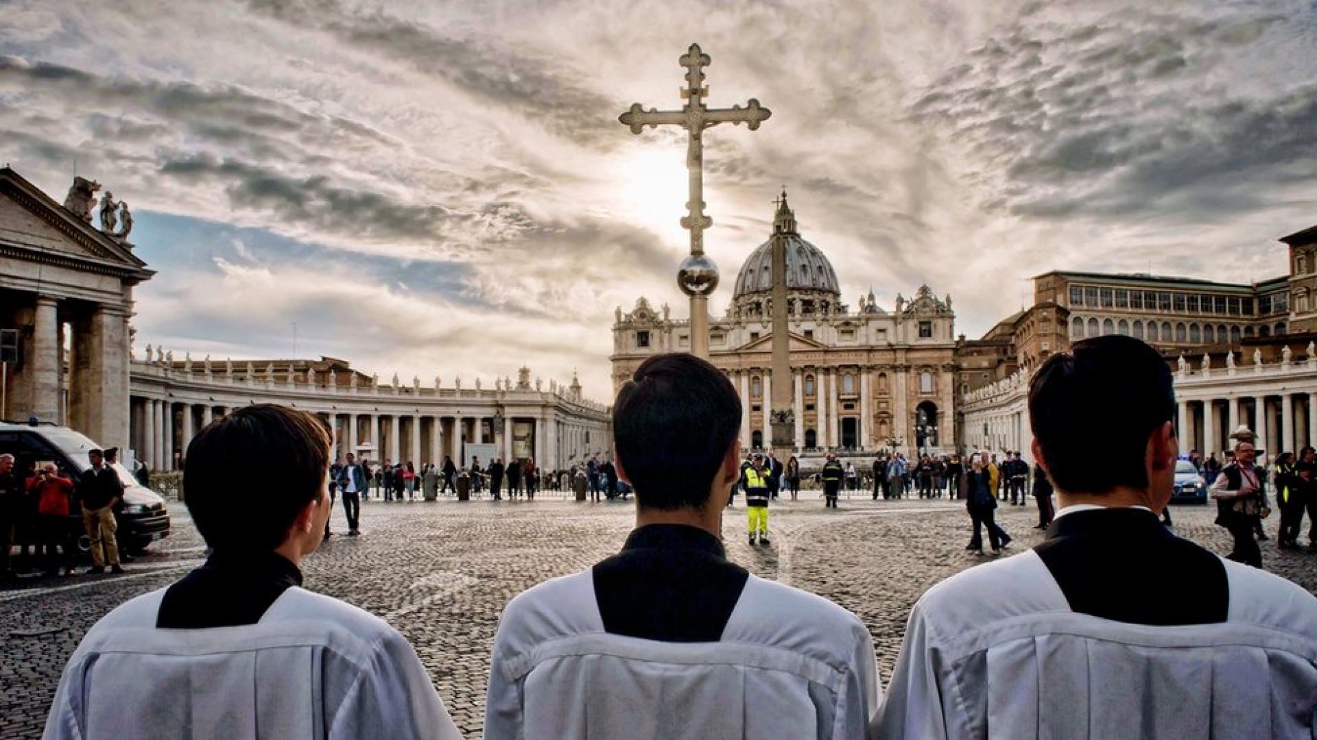 Vaticano sancionará a quienes no se vacunen contra COVID-19