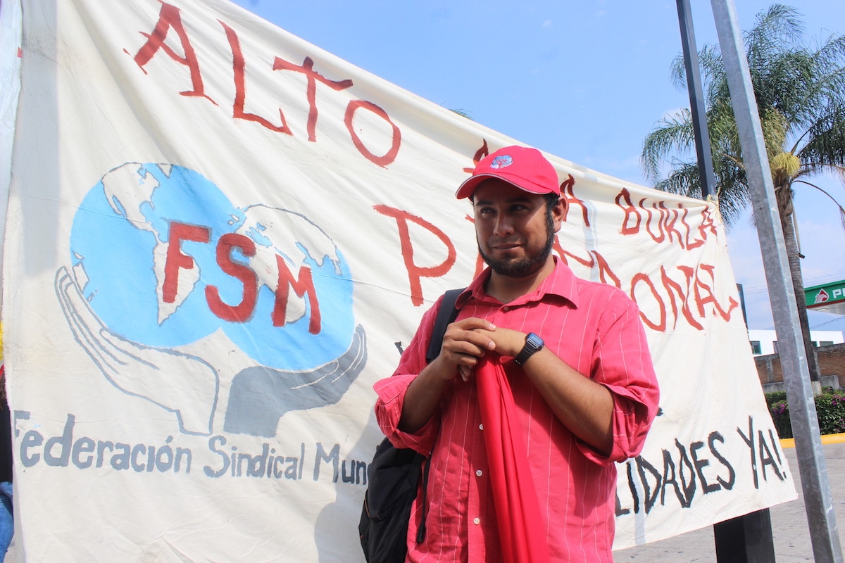 Paran labores trabajadores de Wal-Mart