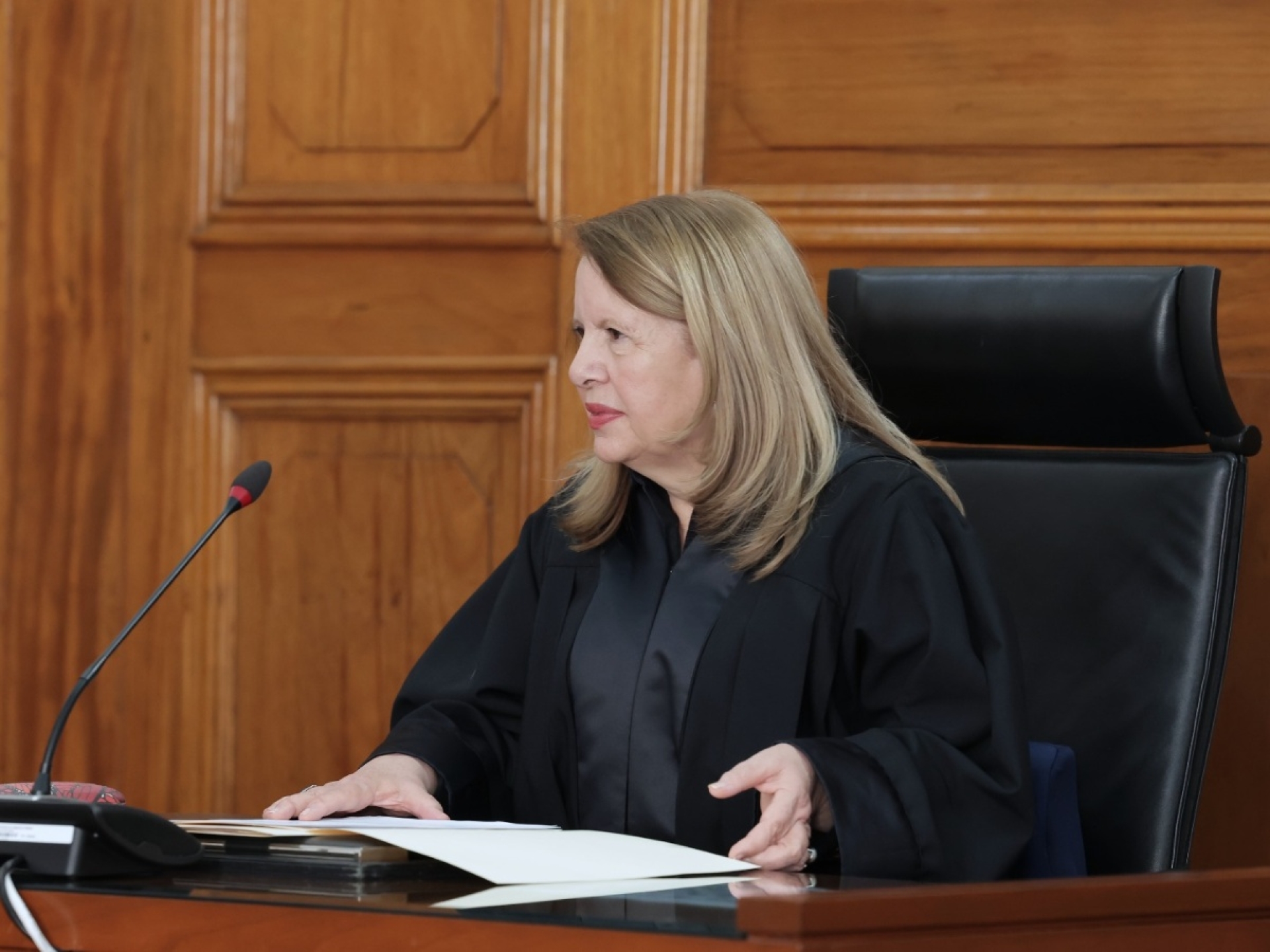 Teléfono de ministra interrumpe sesión en la Suprema Corte