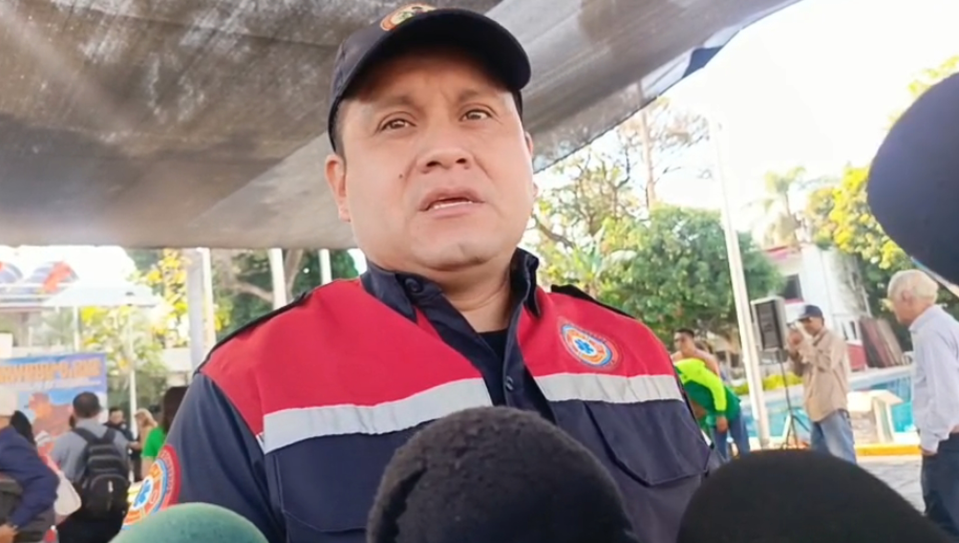 Reubican Bomberos de Cuernavaca hasta cuatro enjambres o panales por día, en temporada de calor