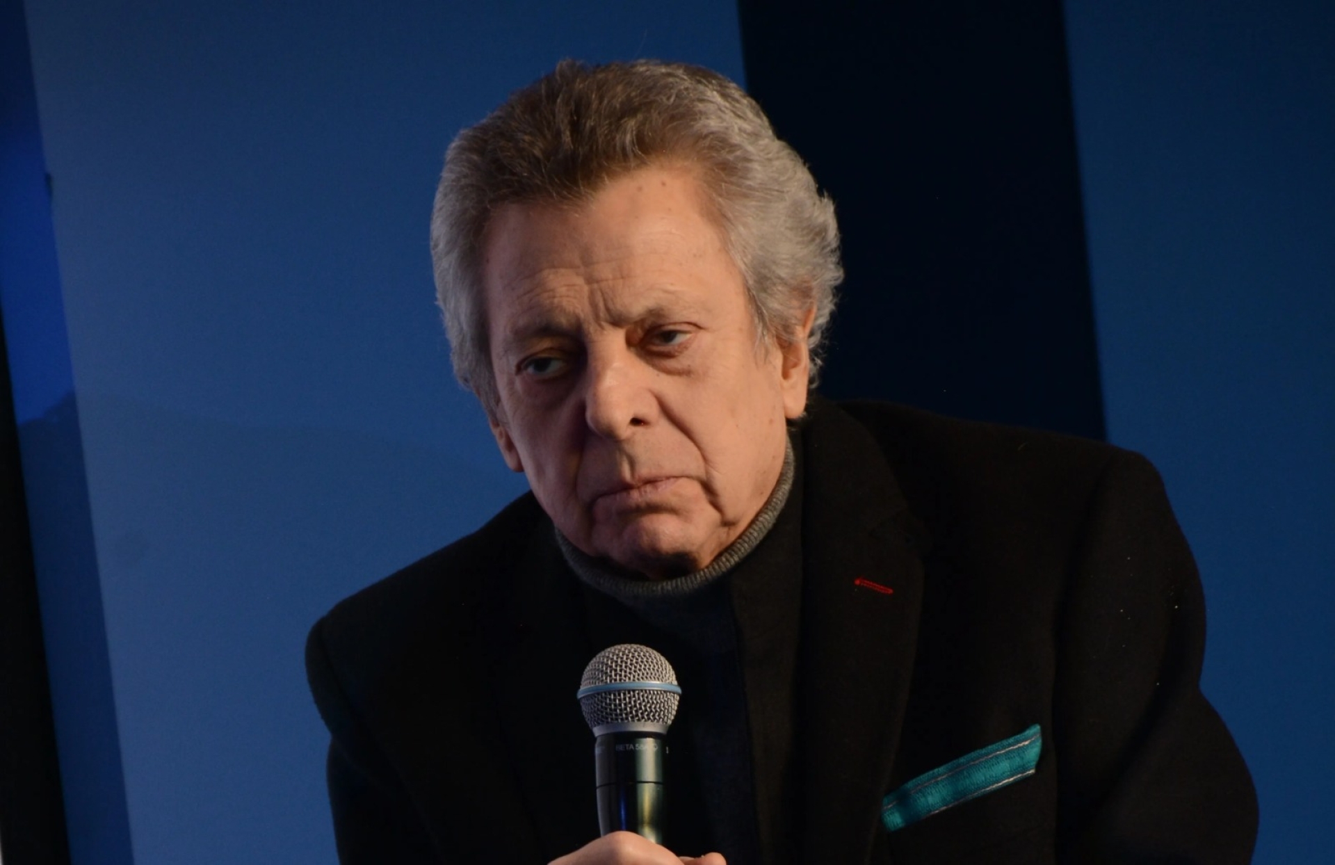 César Bono gana demanda contra inquilina que no le pagaba renta