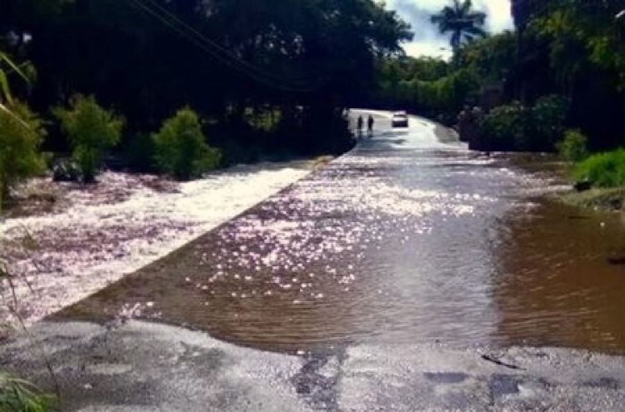 Bajo vigilancia, el vado de Oacalco por crecida del caudal