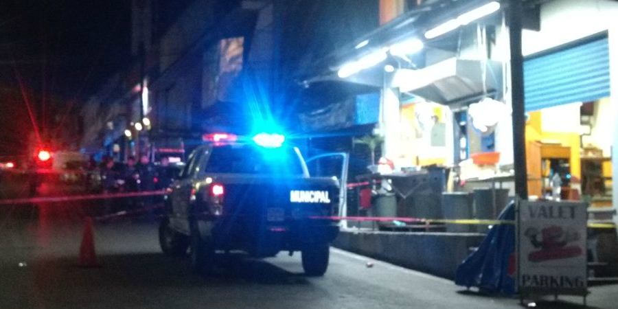 Balacean a tres en la Calle del Taco, de Cuernavaca