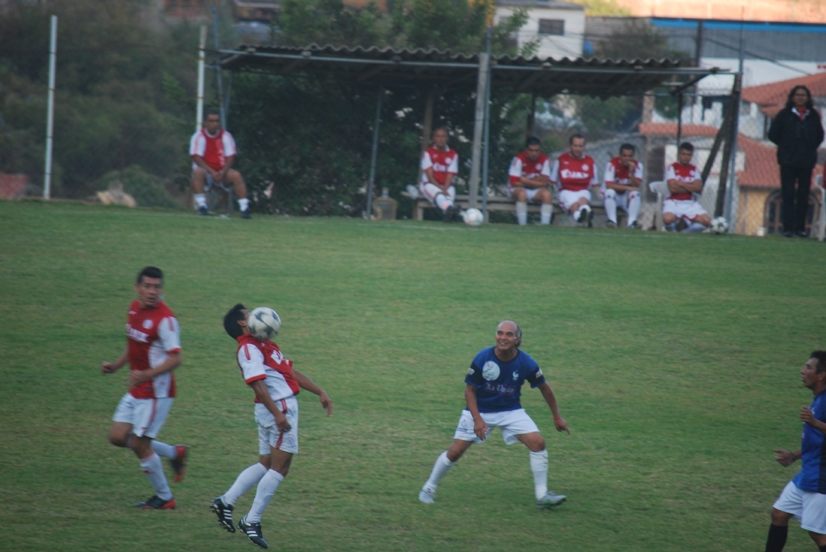 El equipo Deportivo Satélite rescató ayer el empate 1-1 ante Ajax de Taxco