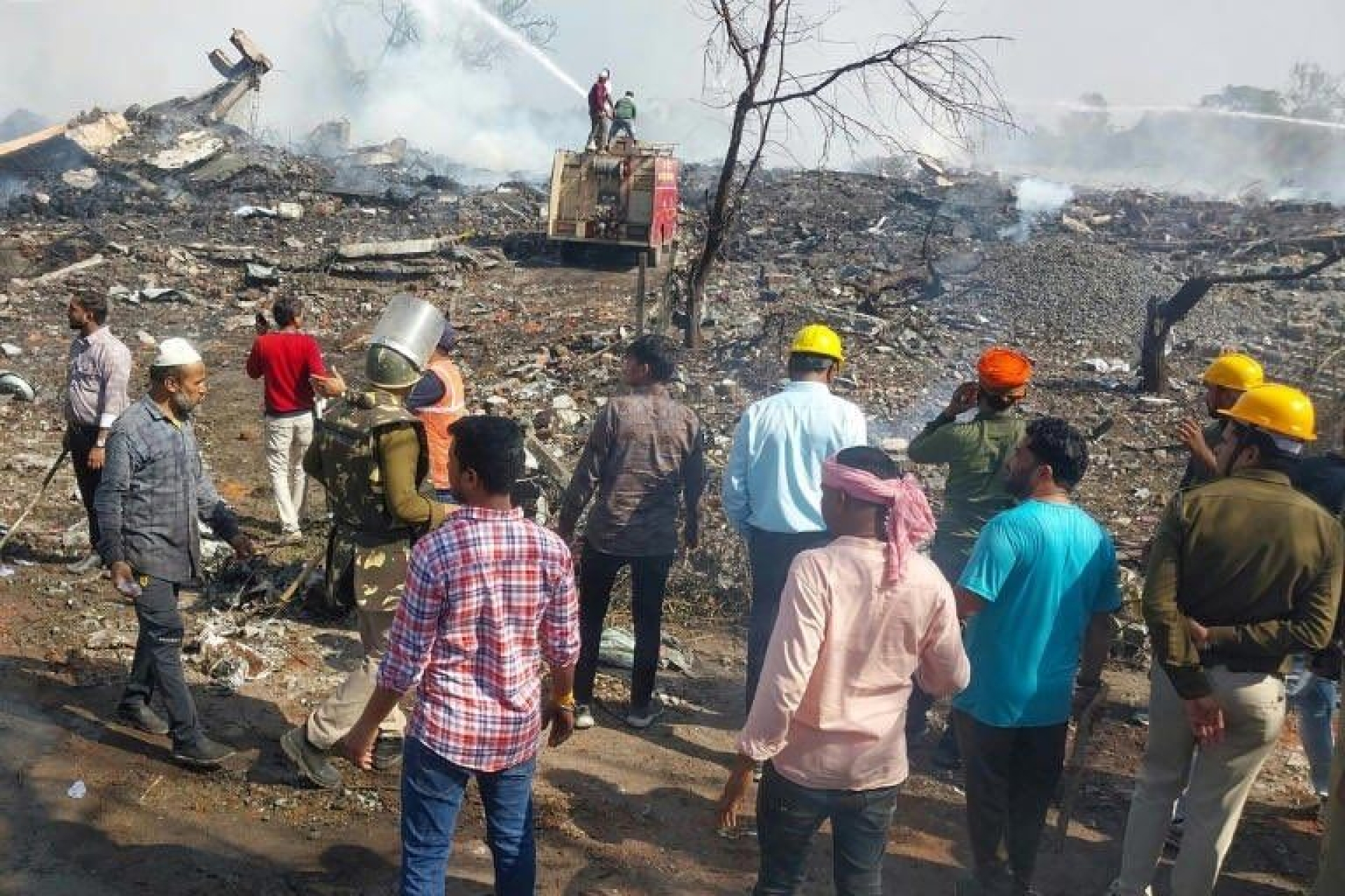 Explosión deja al menos 8 muertos y decenas de heridos en la India