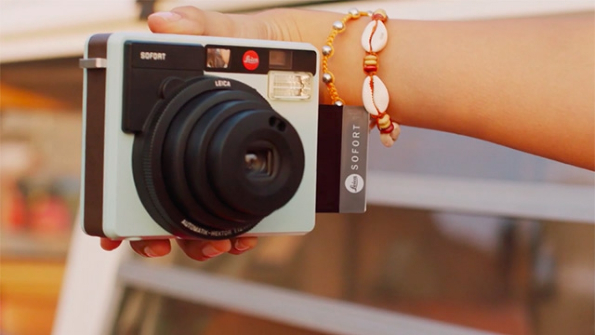 Sofort: La primera cámara instantánea de Leica