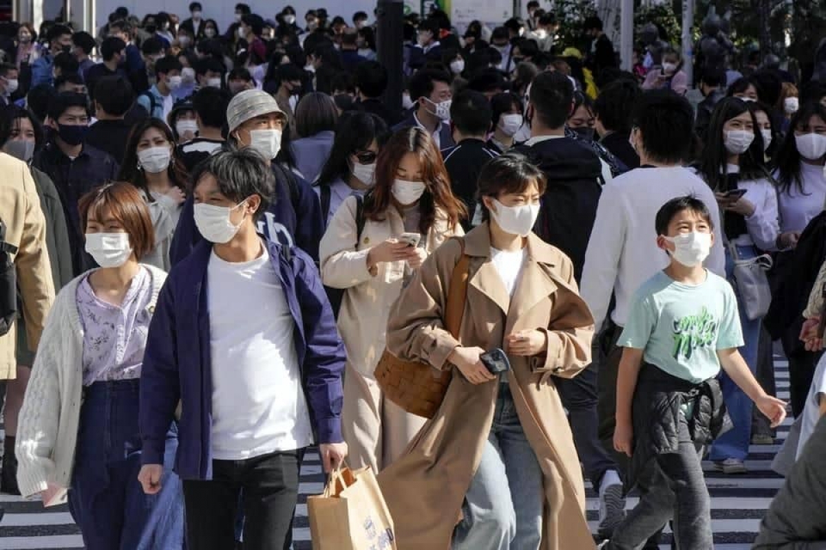 Japón ampliará el estado de emergencia por COVID-19 a tres territorios más
