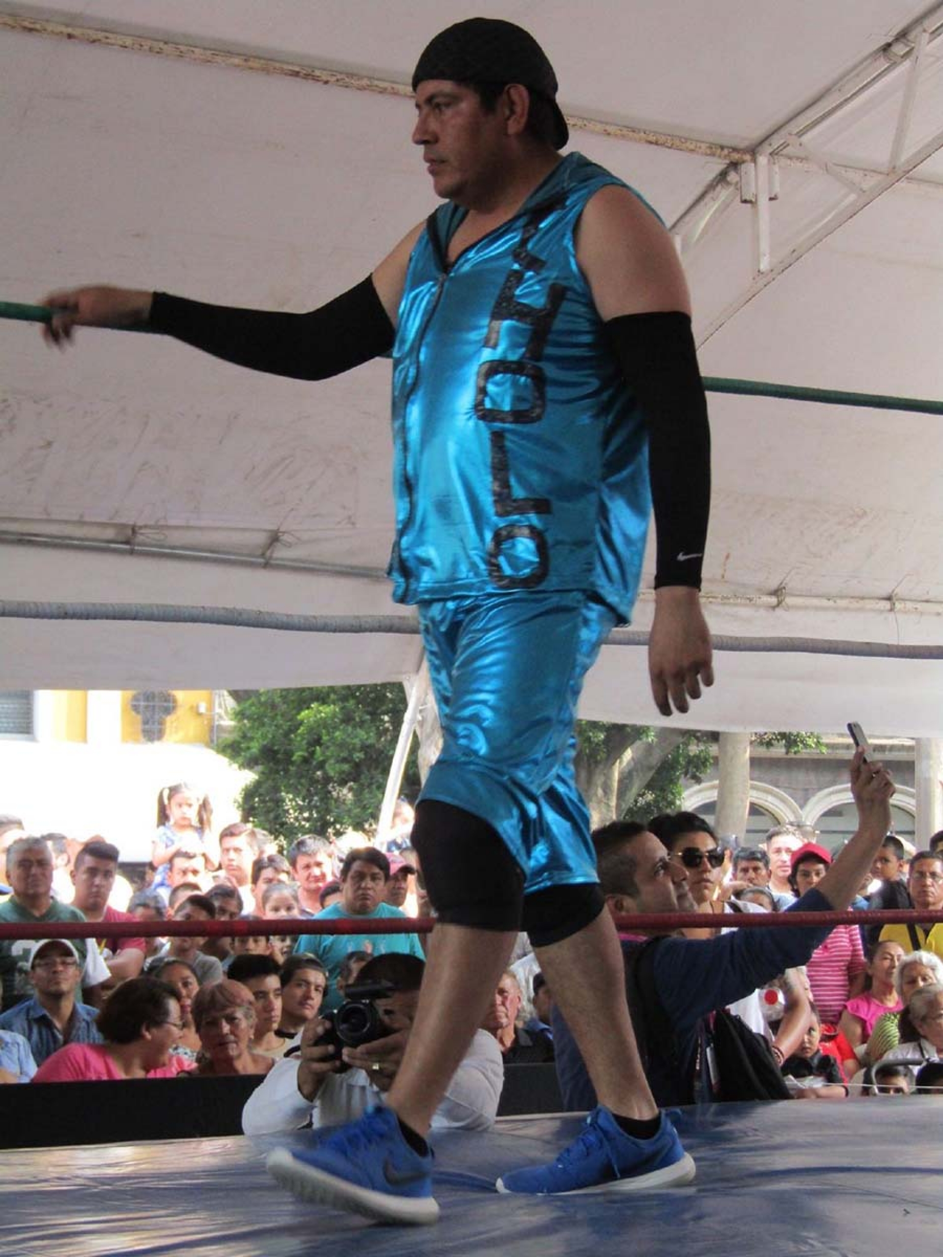 El Cholo extrañó a la afición y el ambiente de la lucha libre