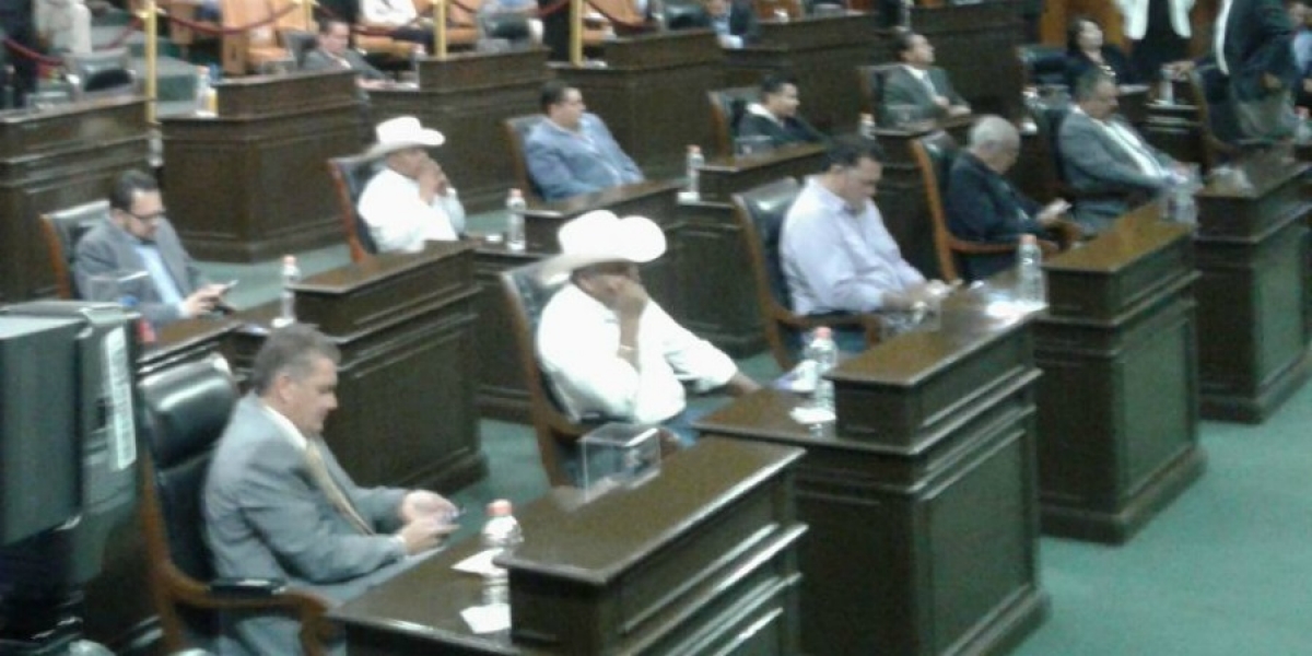 Aprueba Congreso punto de acuerdo para auditar a 15 municipios
