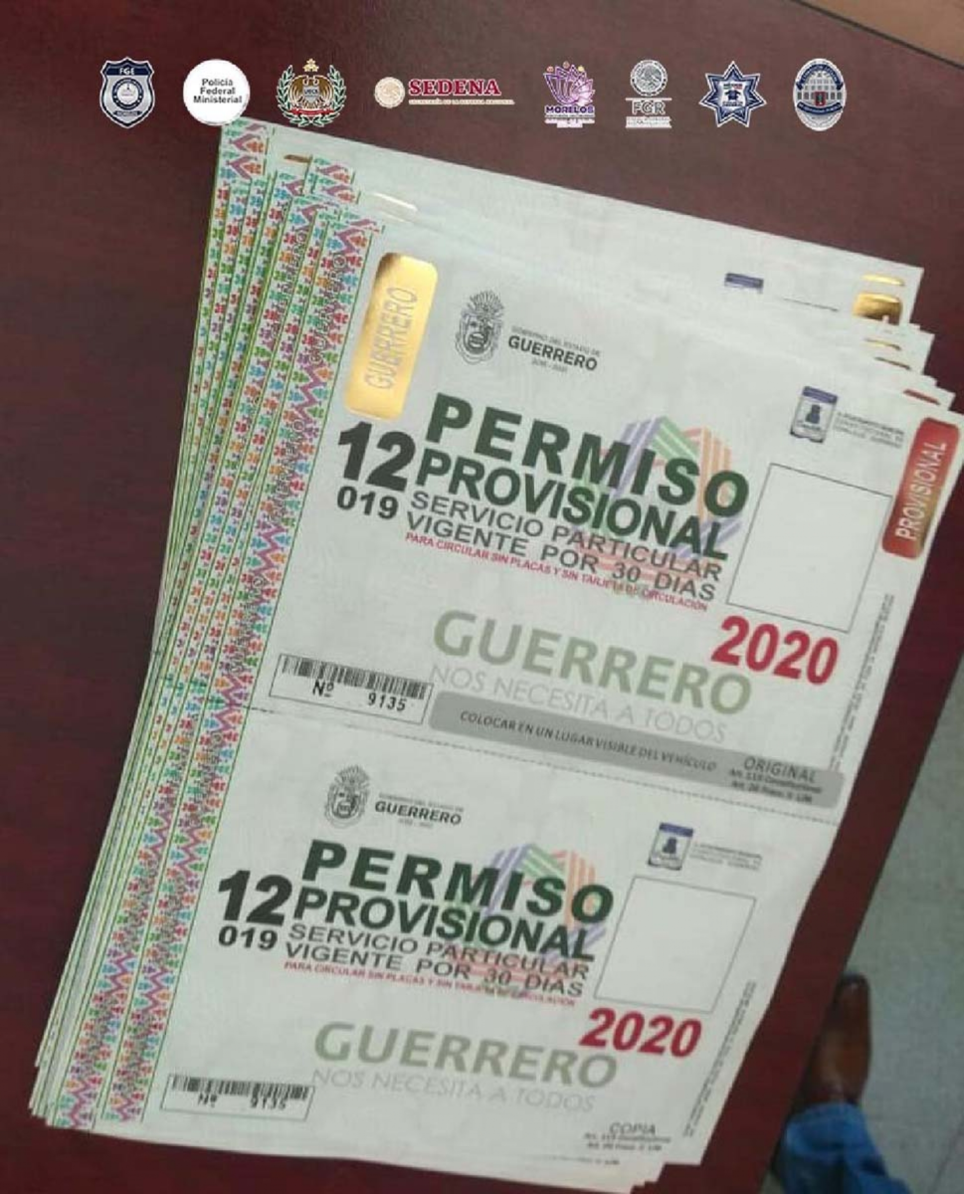 Prohibido, circular sin placas