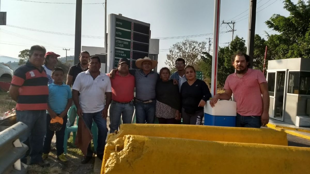 Liberan ciudadanos en contra de peaje casetas de autopista del Sol