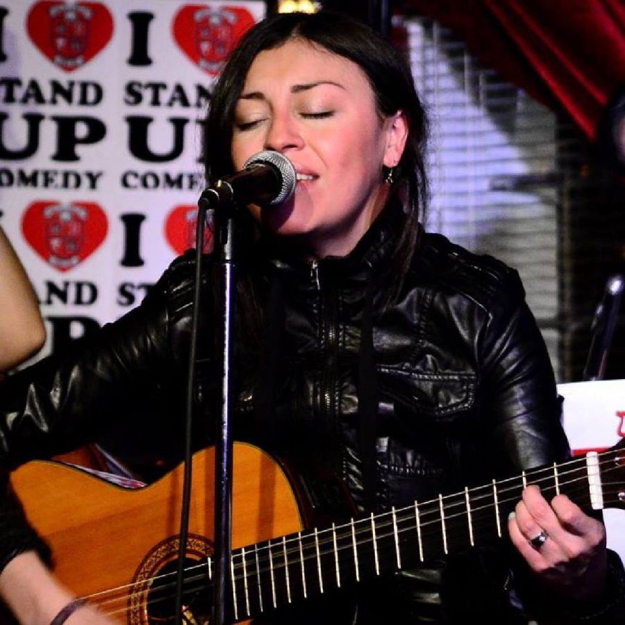 Defino mi música como “trova alterlatina”: Lorena Gutiérrez