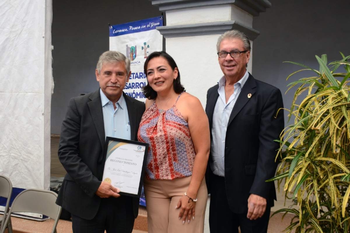 Reconocen trayectoria profesional y experiencia de José Luis Urióstegui en el ámbito empresarial