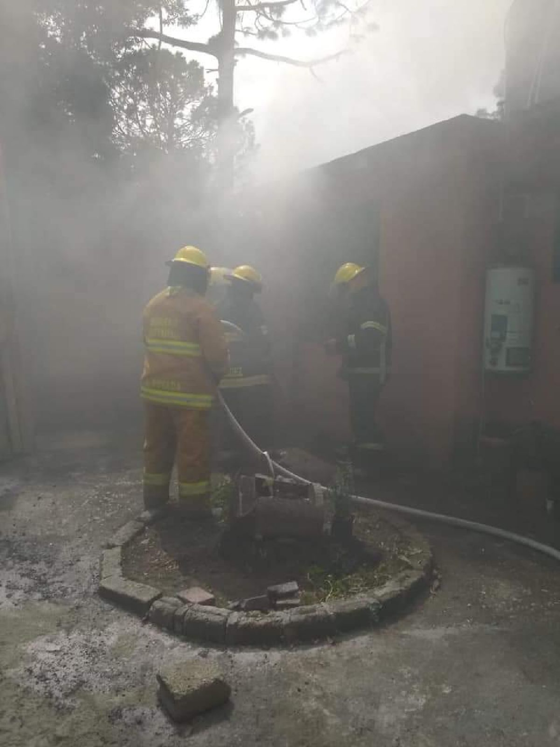 Incendio en una casa deja pérdidas materiales