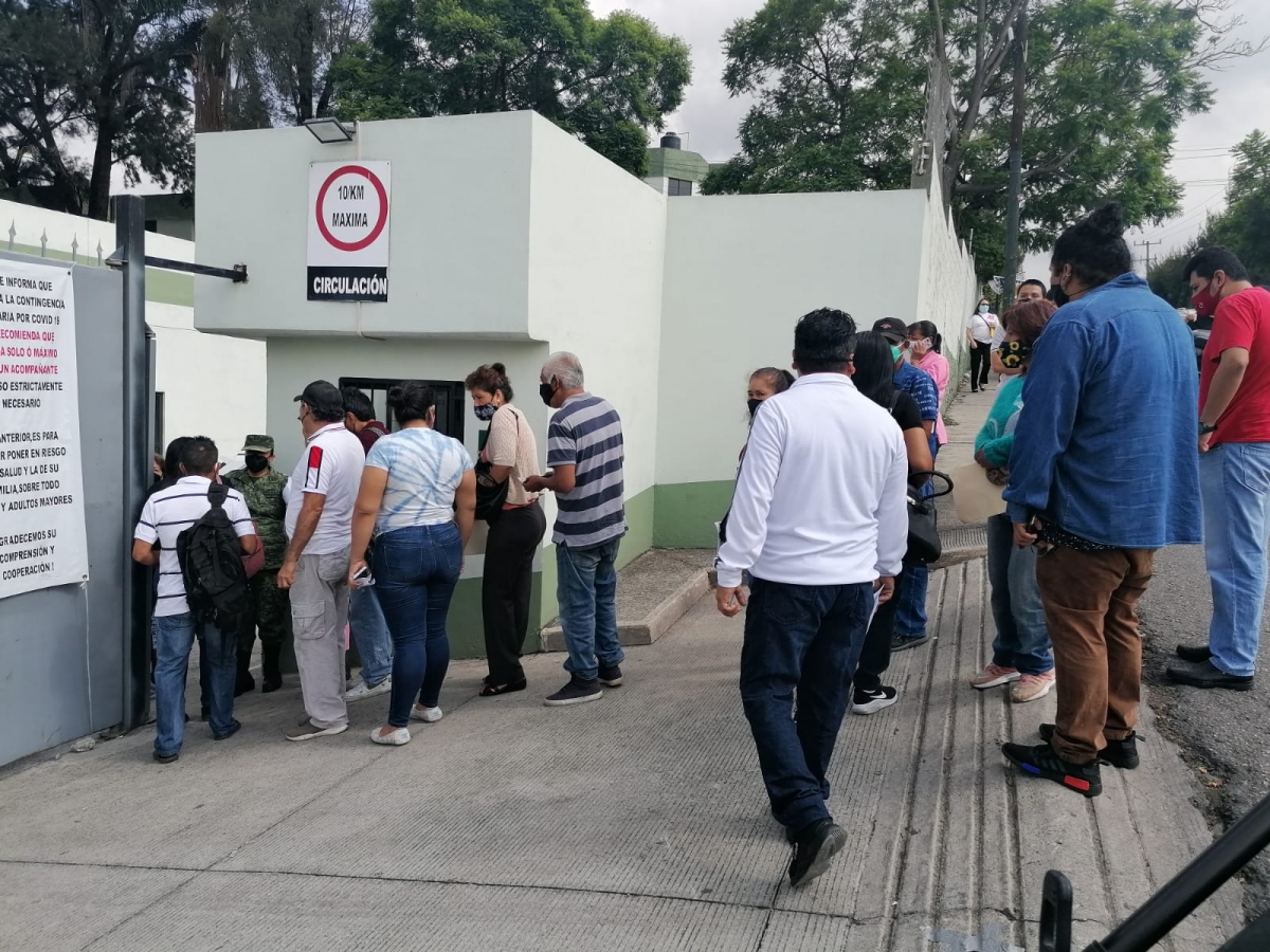 Aplicación de vacuna a población faltante de 50 a 59 años en Cuernavaca
