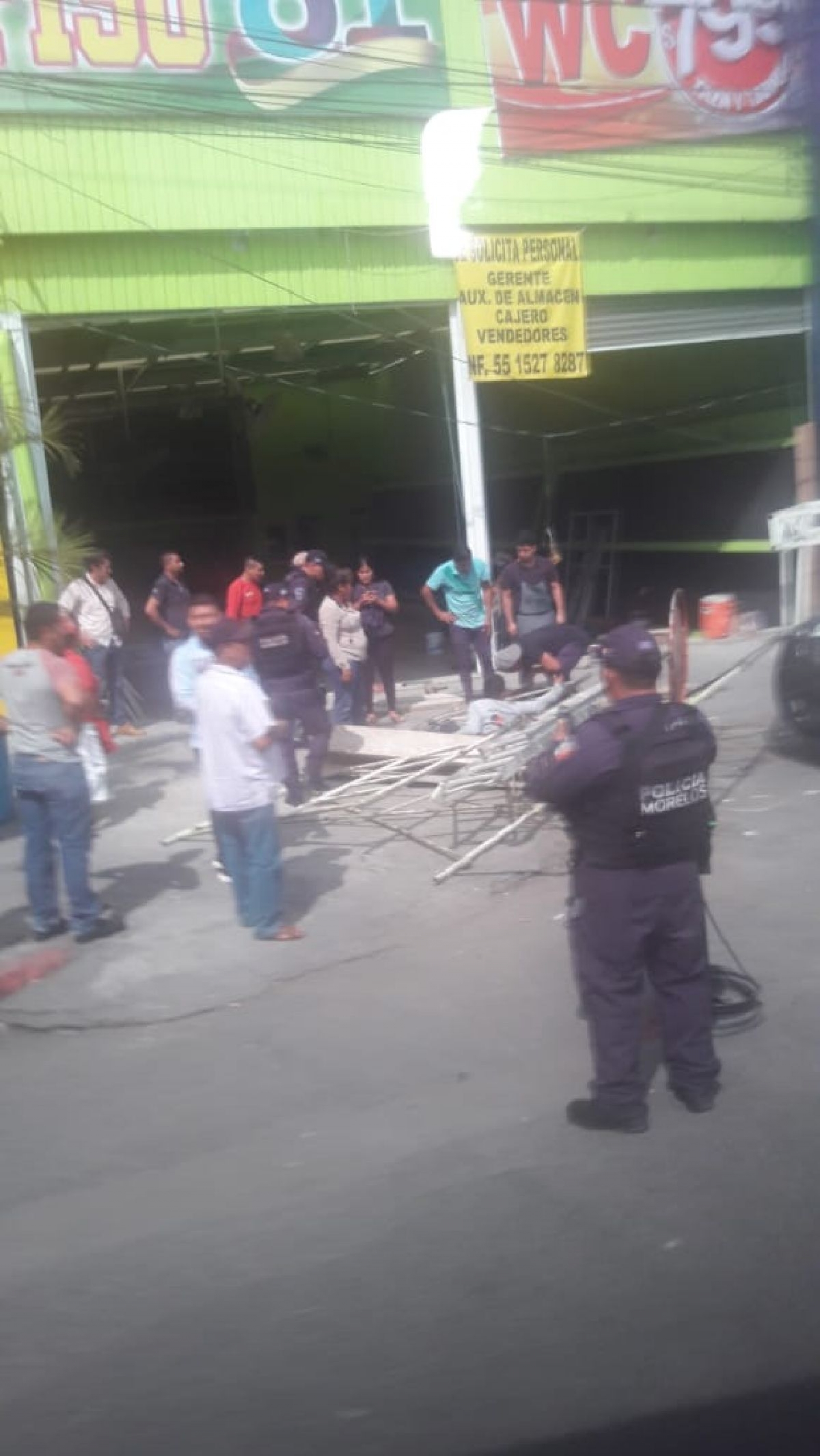 Sufrieron fracturas al caerse de una escalera