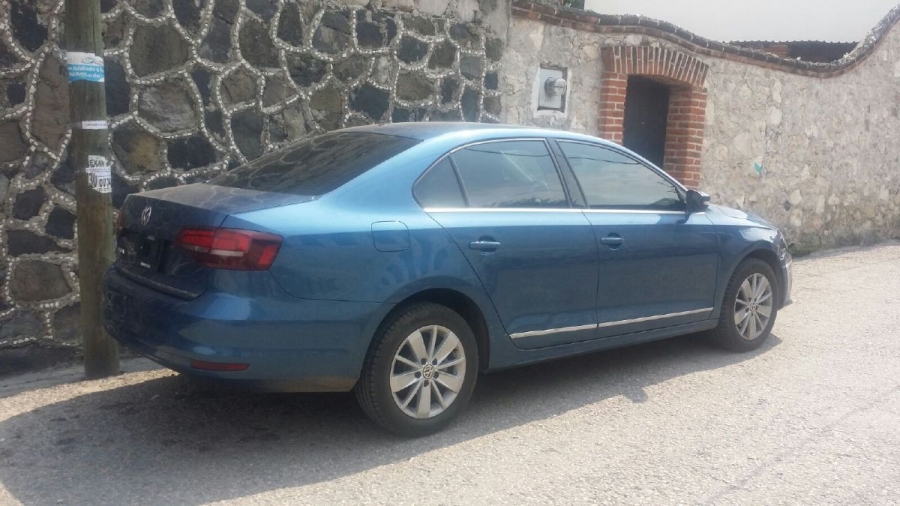 Viajaban en un auto que presuntamente es robado
