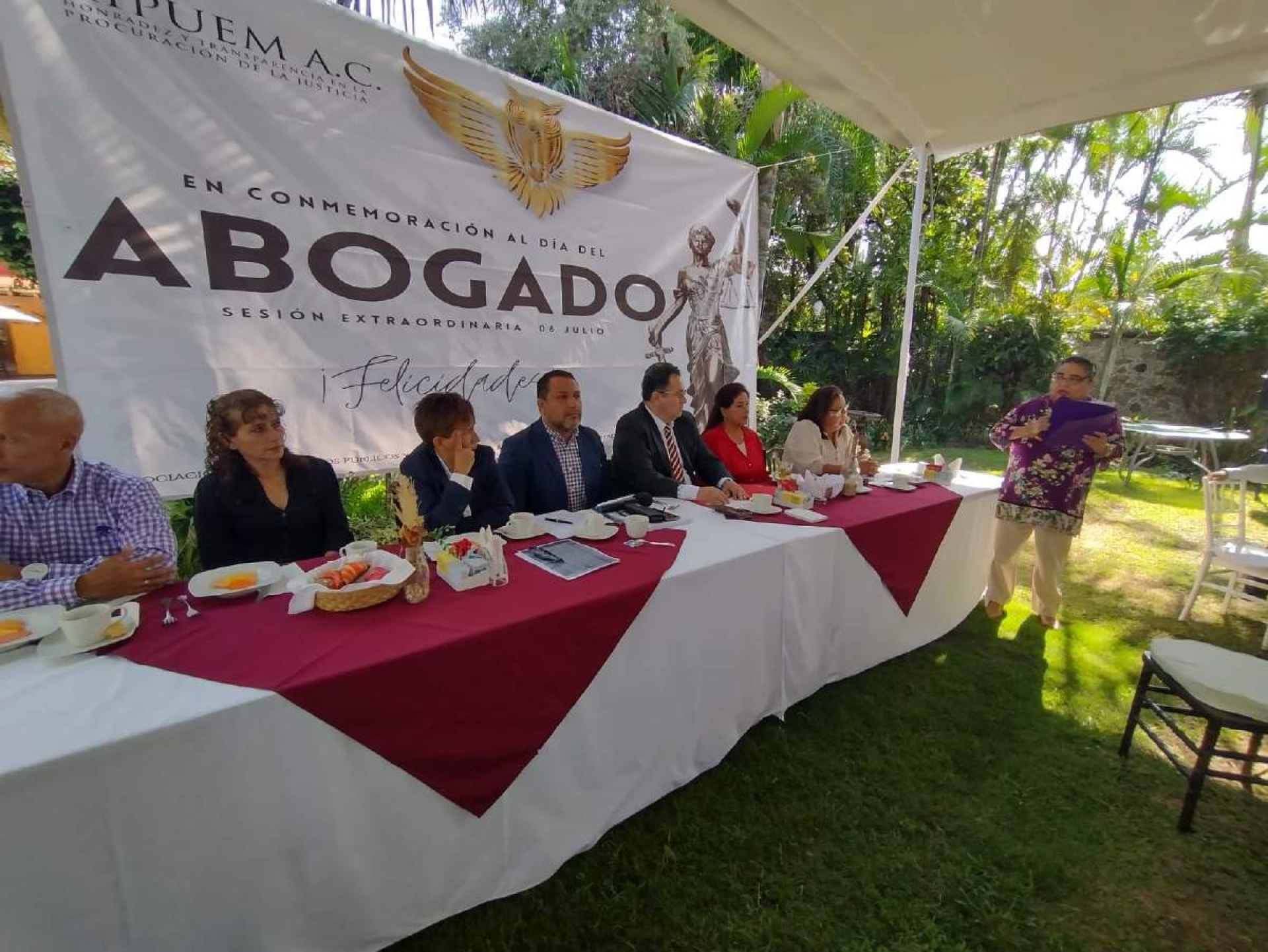 Insisten en reducir periodo de fiscal