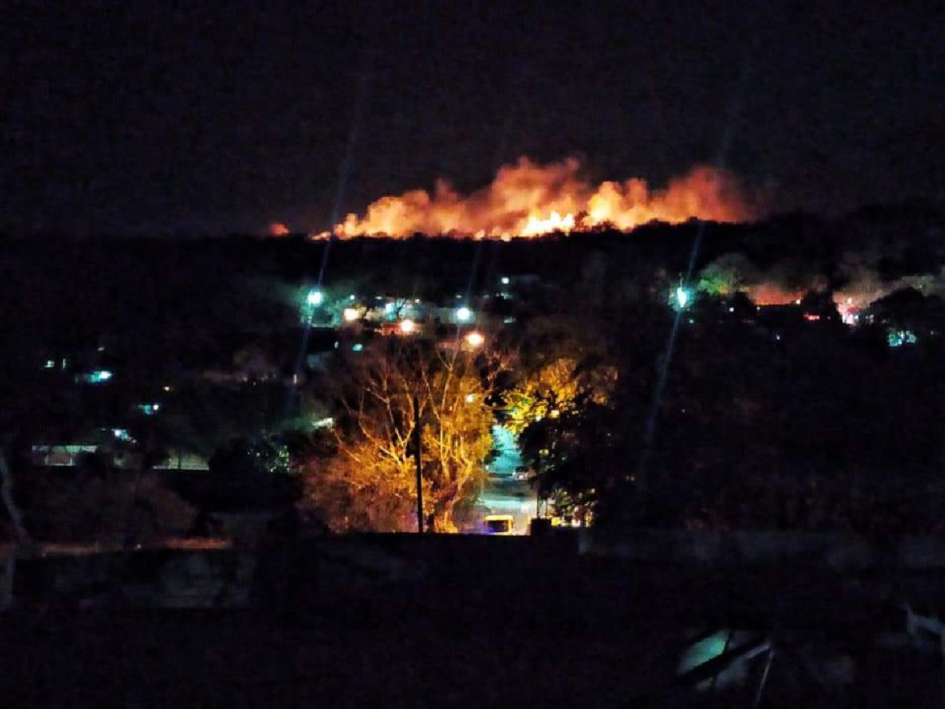 Se registra incendio en el cerro “El Tepozanillo” de Coatetelco