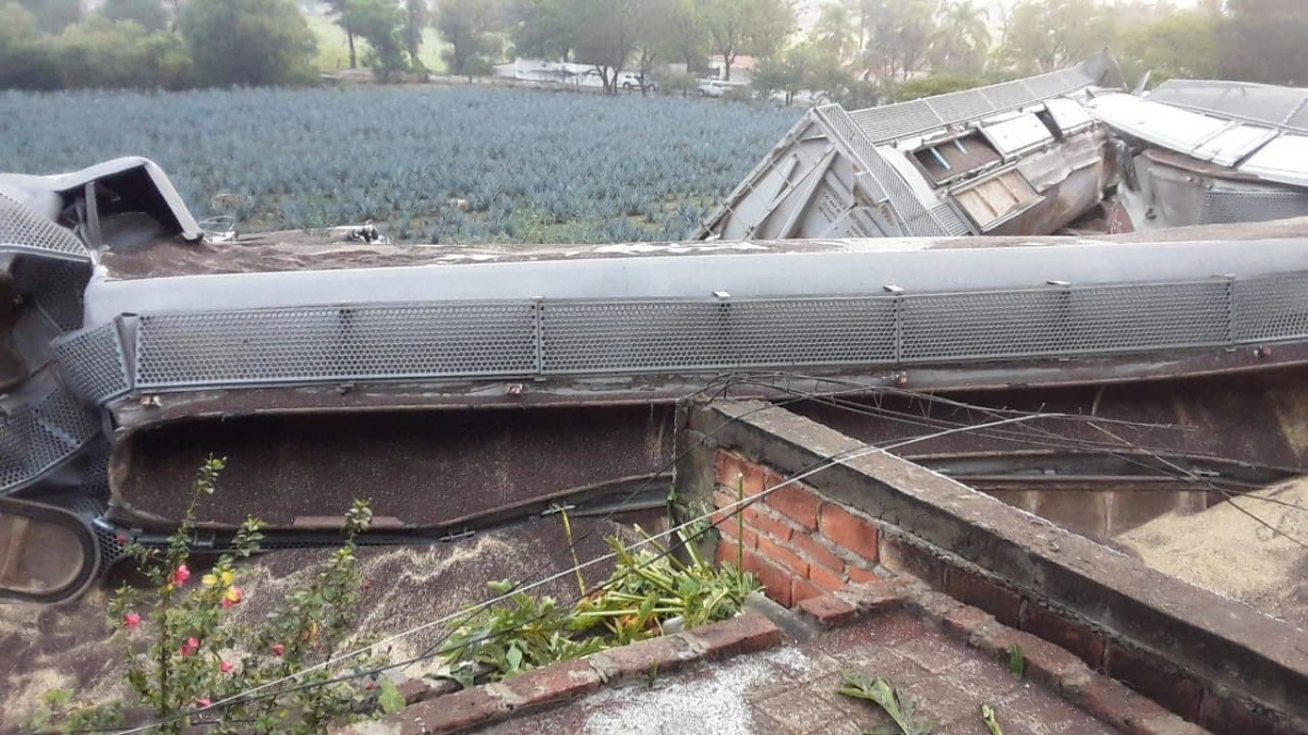Descarrilamiento de tren en Tala, Jalisco, deja un muerto y 3 heridos