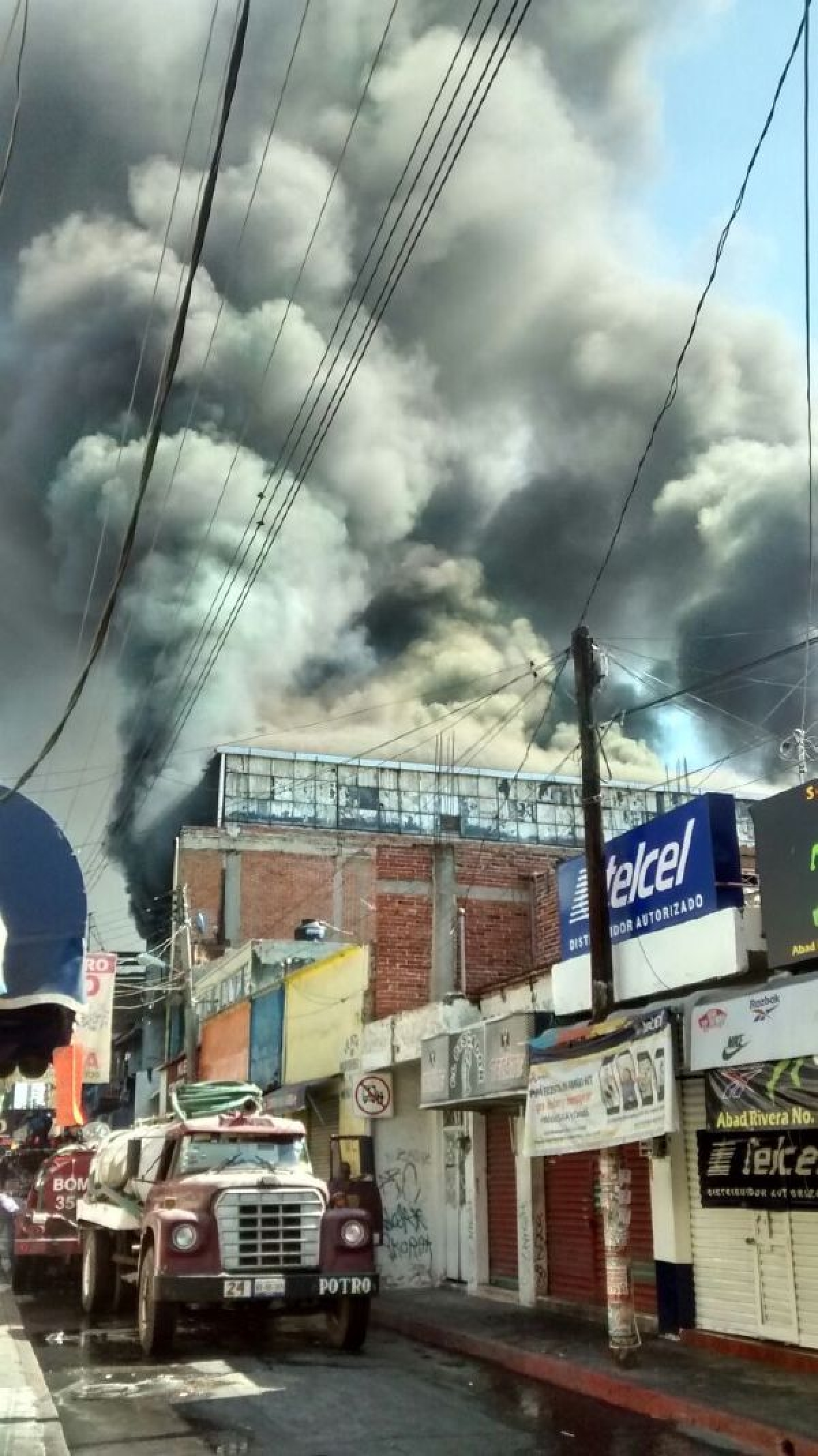 Se incendia edificio en el centro de Cuautla