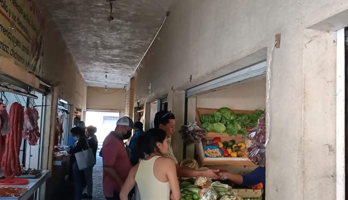 Supervisan instalaciones de mercados del corredor poniente